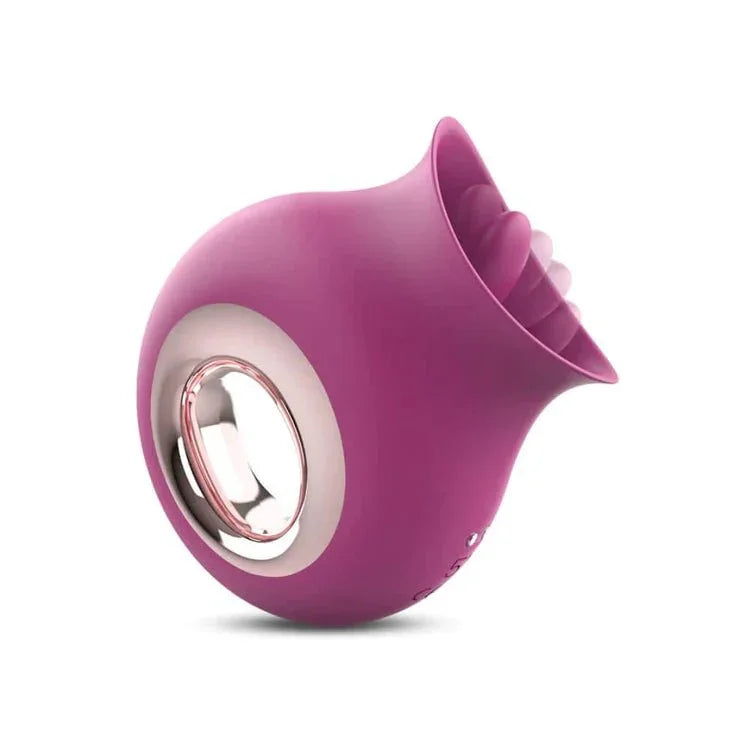 Cleopatra Licking Specialist - The Secret Affaire